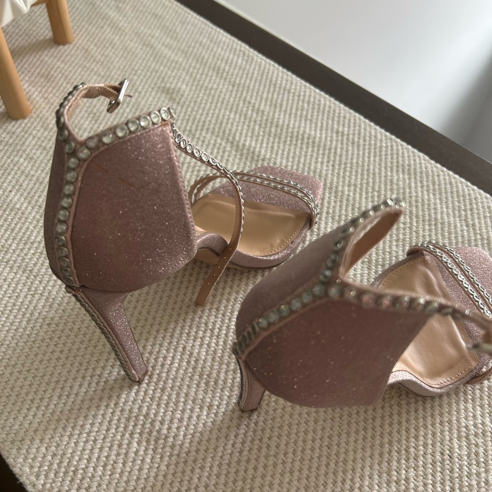 Shoes - Picture 3 of 8